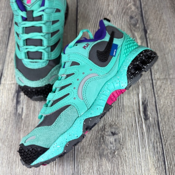 UNDEFEATED Nike Air Terra Humara Light Menta/Black Mens 6.5 WMNS 8 FN7546-301 main image 4